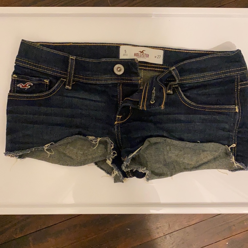 Hollister Jean shorts size 5 (w27)